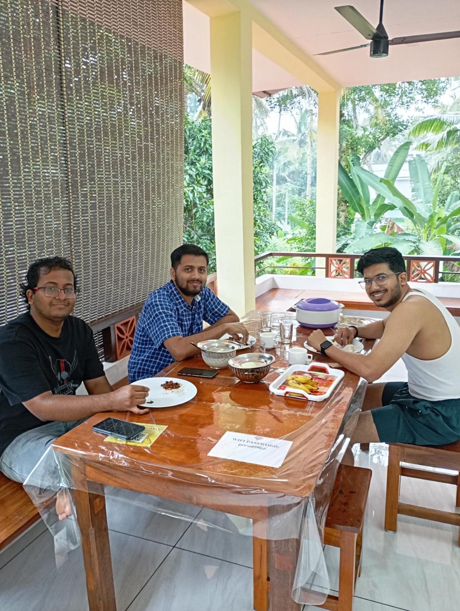 Munroe Vision Panakkattu Homestay Mundrothuruth Exterior foto